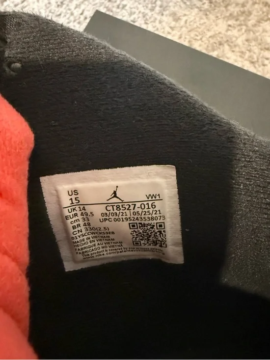 Air Jordan 4 Retro Men’s Sneakers - Red Thunder - Picture 5 of 6